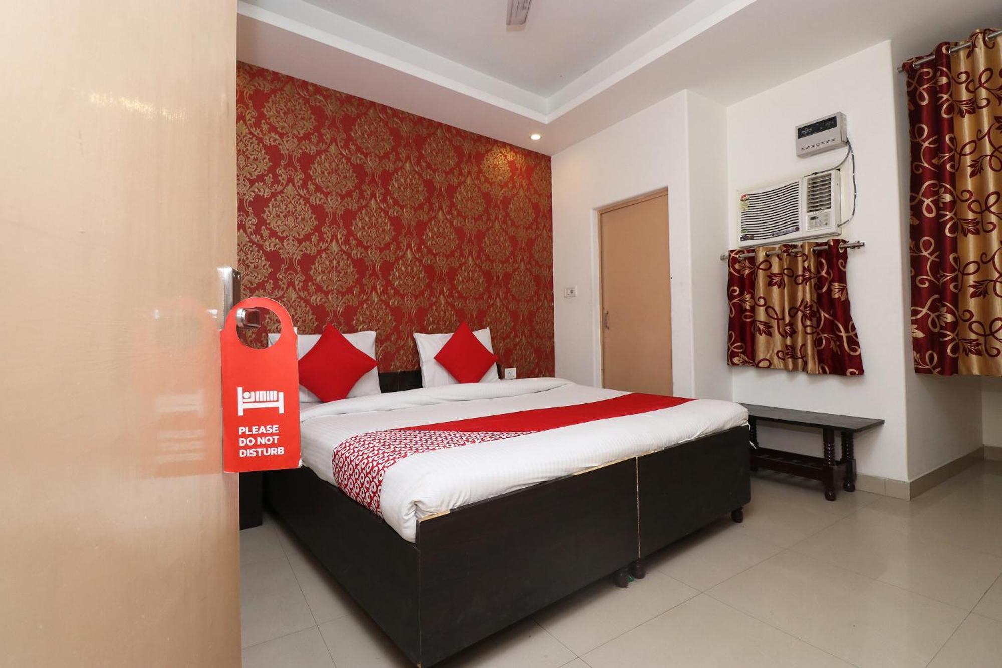 Oyo Flagship Hotel Daimond Нью-Дели Экстерьер фото