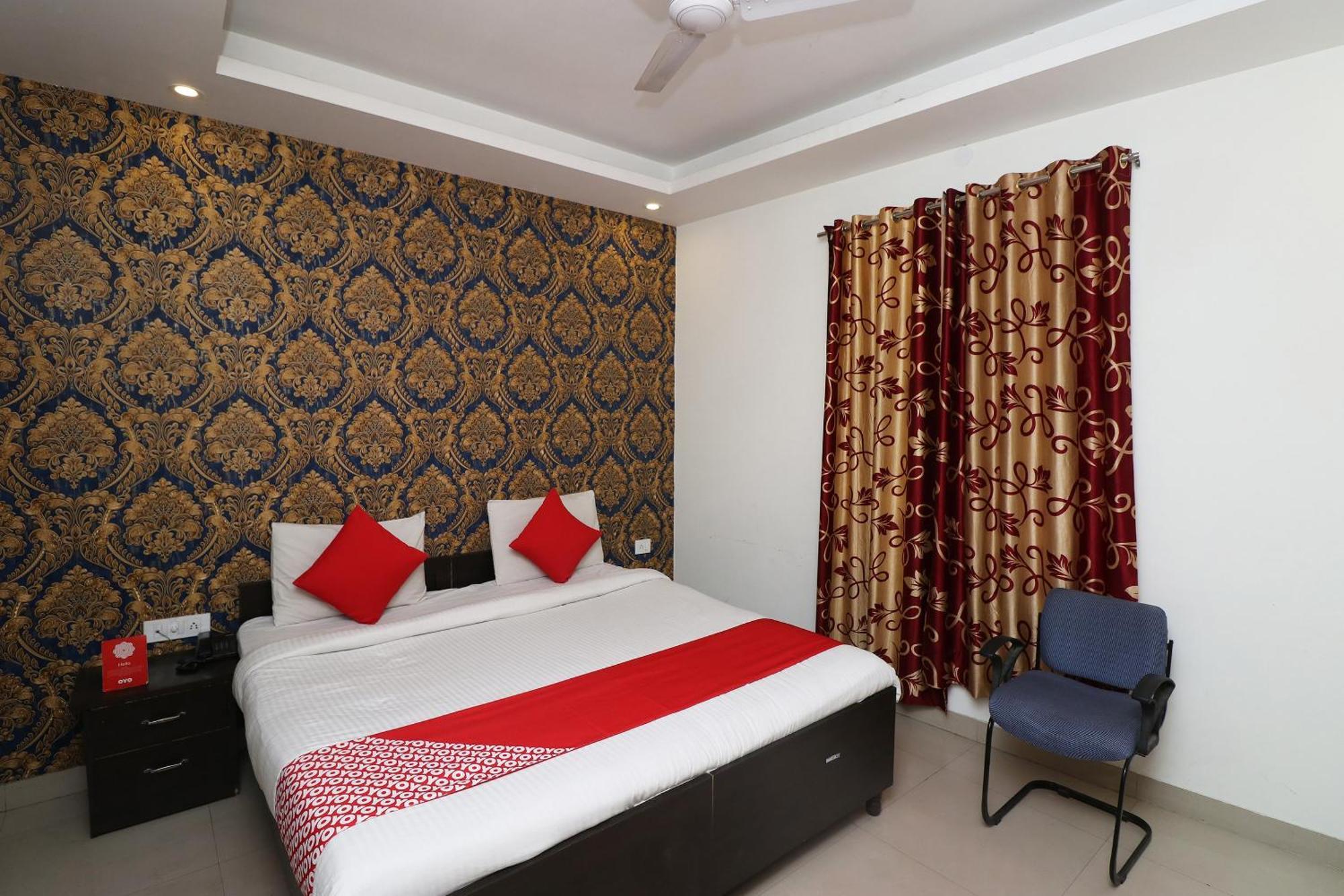 Oyo Flagship Hotel Daimond Нью-Дели Экстерьер фото
