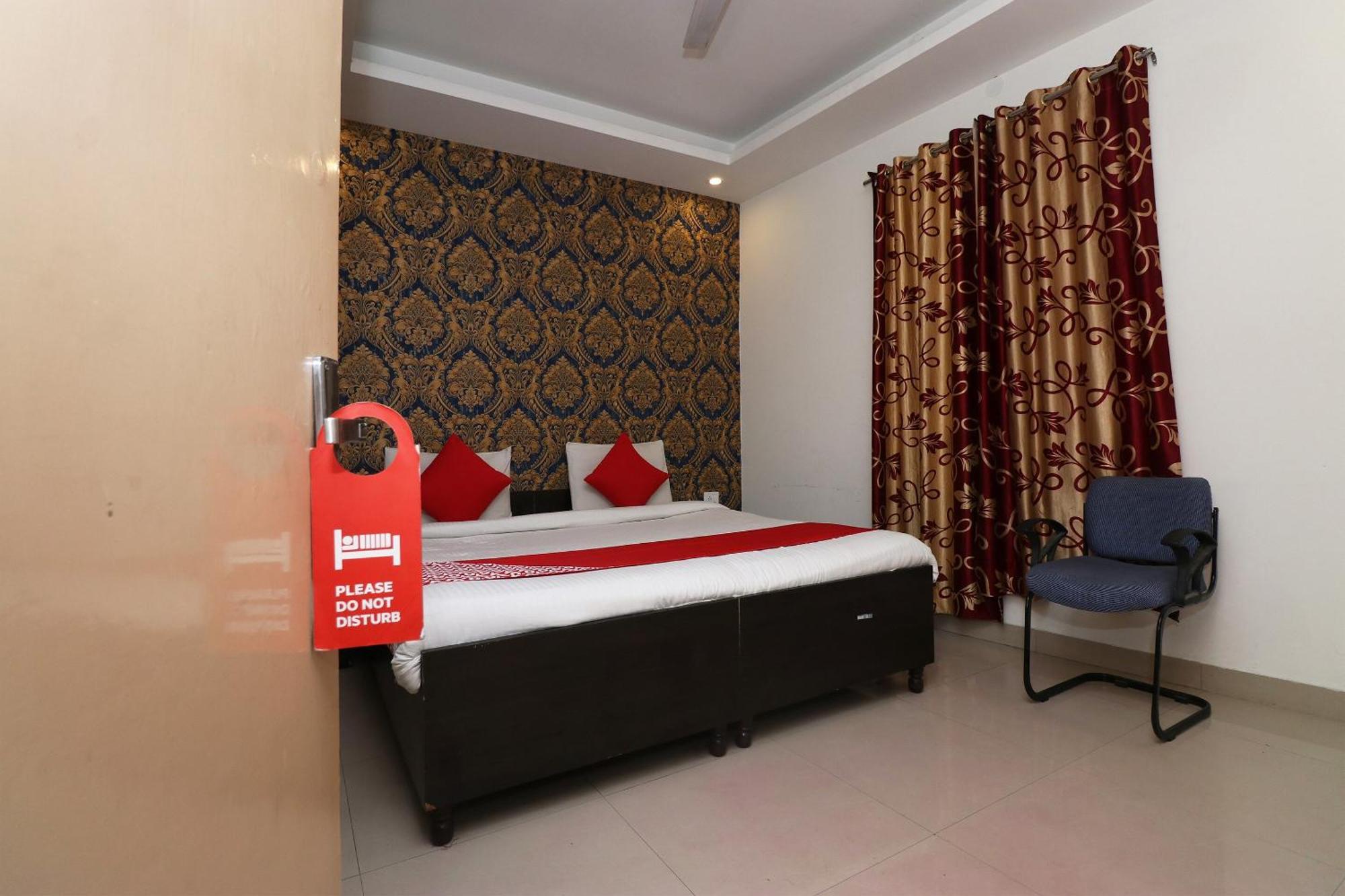 Oyo Flagship Hotel Daimond Нью-Дели Экстерьер фото