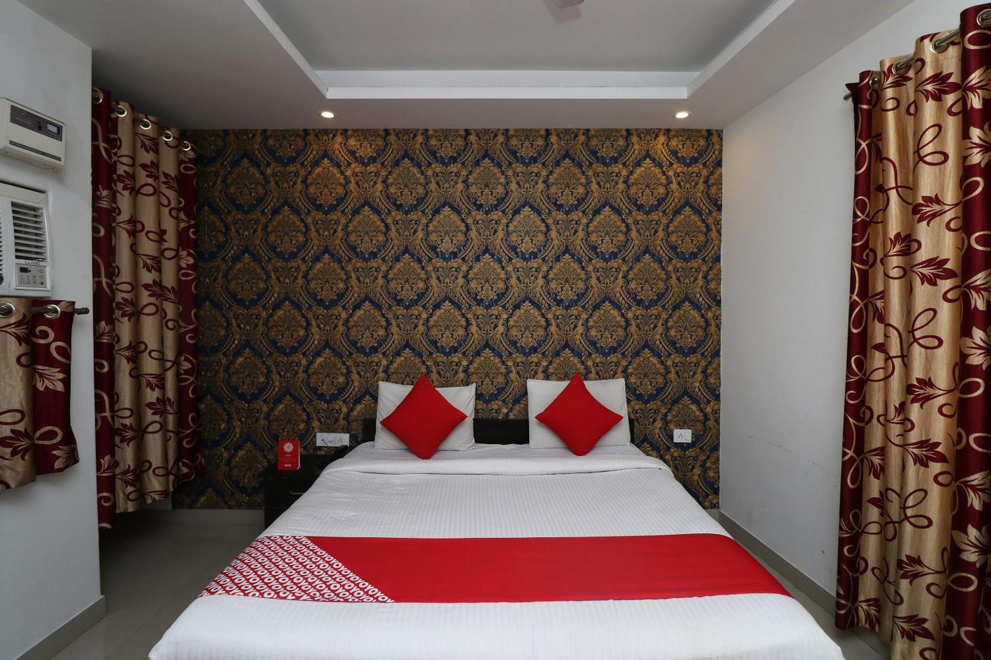 Oyo Flagship Hotel Daimond Нью-Дели Экстерьер фото