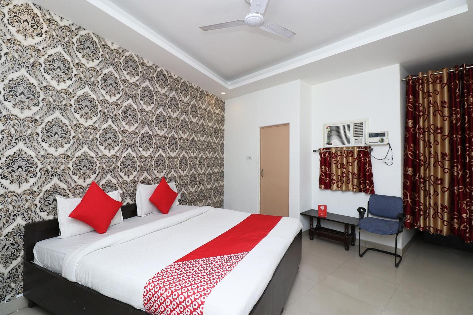 Oyo Flagship Hotel Daimond Нью-Дели Экстерьер фото
