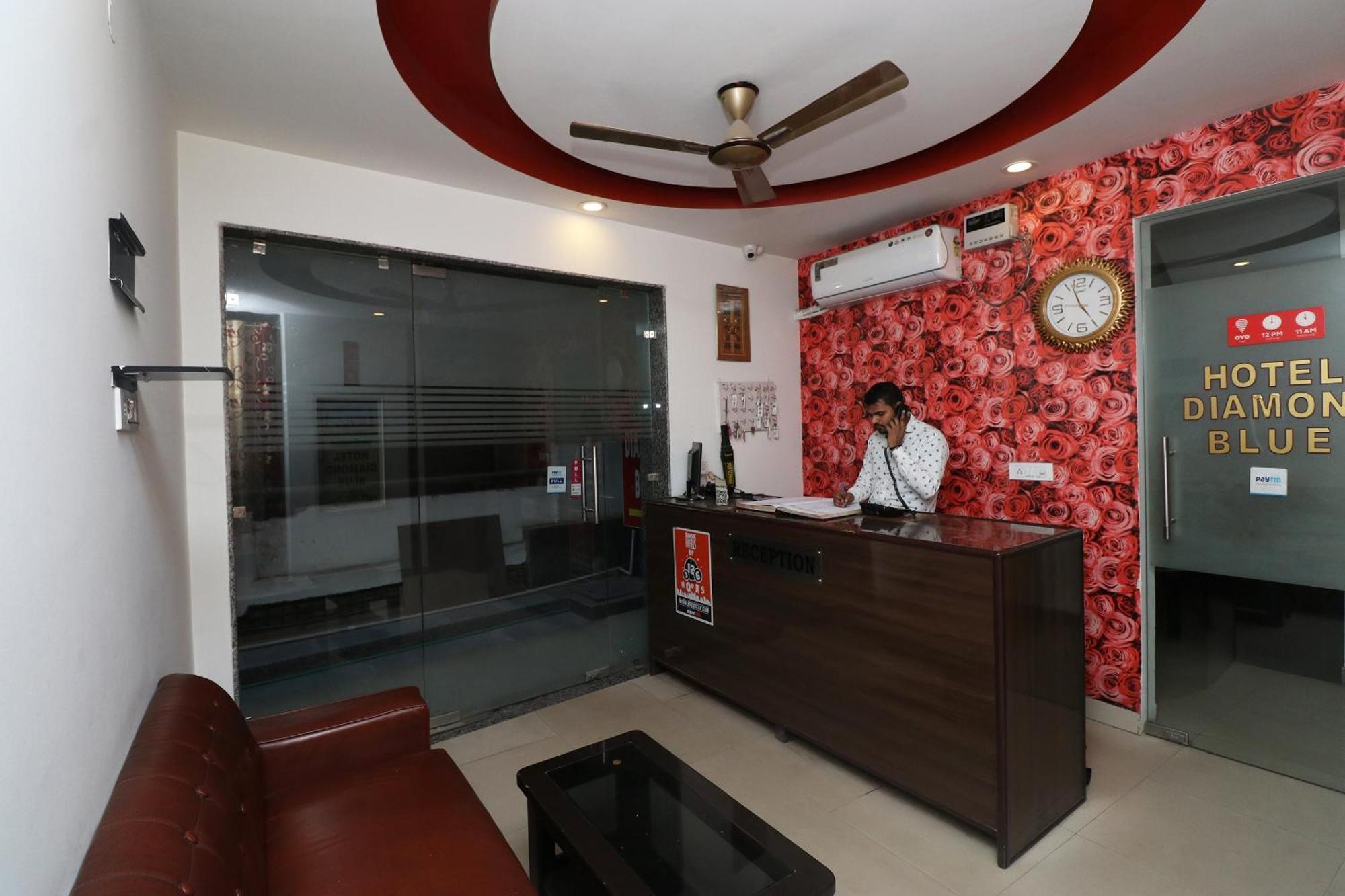 Oyo Flagship Hotel Daimond Нью-Дели Экстерьер фото